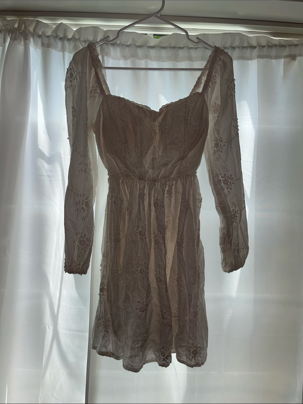 SO White Lace Long-Sleeve Mini Dress